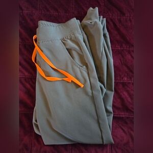 FIGS MOSS ZAMORA JOGGERS XS REGULAR LENGTH